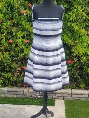 White House Black Market Black And White Striped Dress With Pockets 12